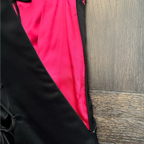 NIKI LAVIS BLACK GOWN WITH PINK FLORAL EMBROIDERY SIZE 6 - Picture 6 of 8